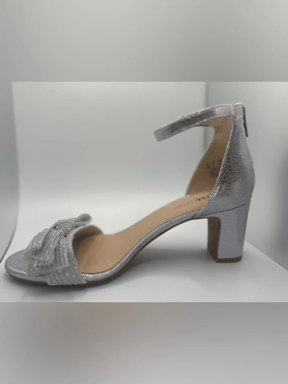 Life Stride Women's Florence Bow Strappy Sandals Size 9.5 NIB